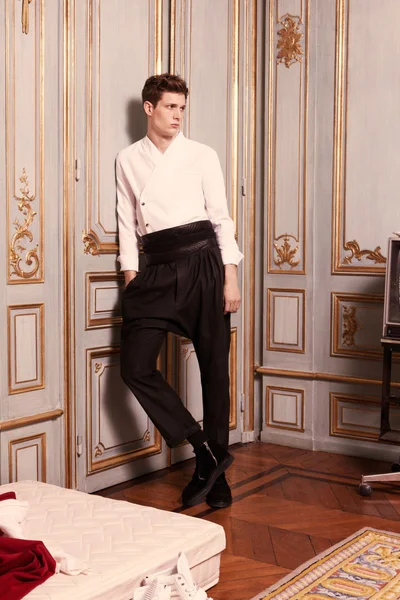 Look 3